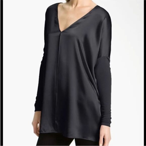 Vince Elegant Black V-Neck Women's Top, S - Picture 1 of 8